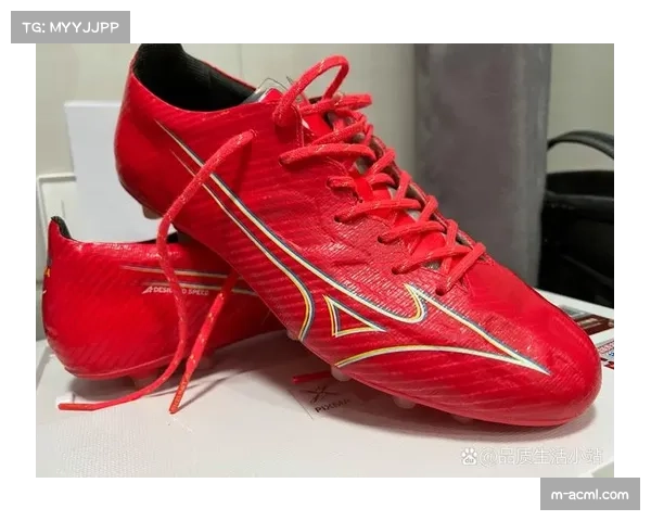 运动品牌发布2026年新款足球鞋，宣称鞋面科技可提升射门旋转与精度